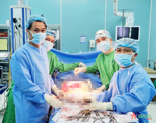 Bệnh viện Quân y 175 cứu sống người bệnh chấn thương vỡ đa tạng